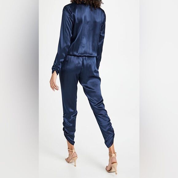 Amanda Uprichard Jadyn Navy Blue 100% Silk V-Neck Jumpsuit NWT Size Large - Picture 3 of 12